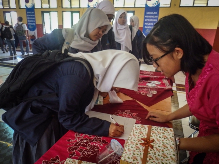 Beberapa siswa yang mendaftarkan diri menjadi Member FabLab Bandung